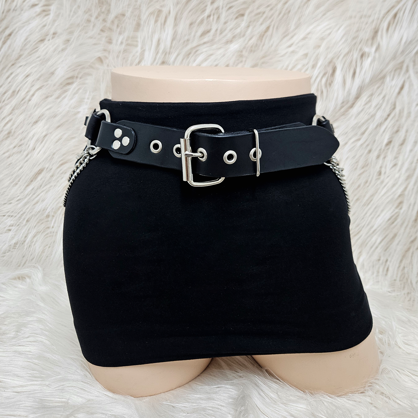 TRIPLE CONCHO BELT