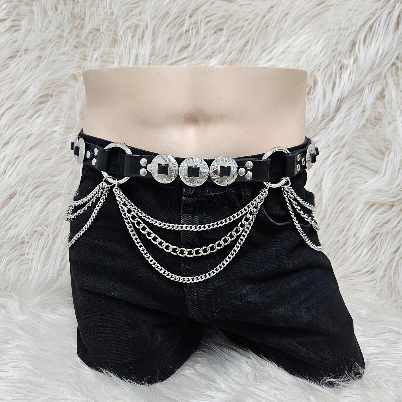 TRIPLE CONCHO BELT